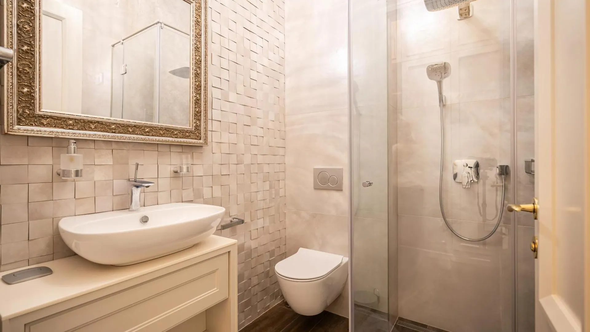 Basilica View Prime Apartment With Free Parking Budapest Hungary