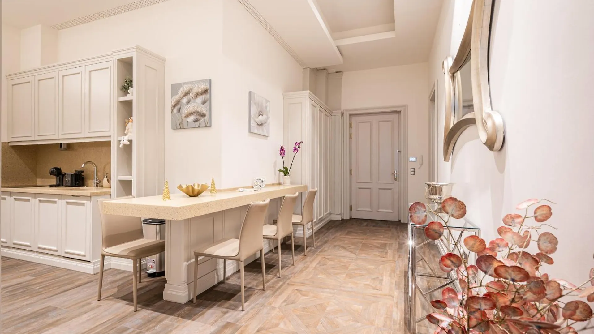 Basilica View Prime Apartment With Free Parking Budapest