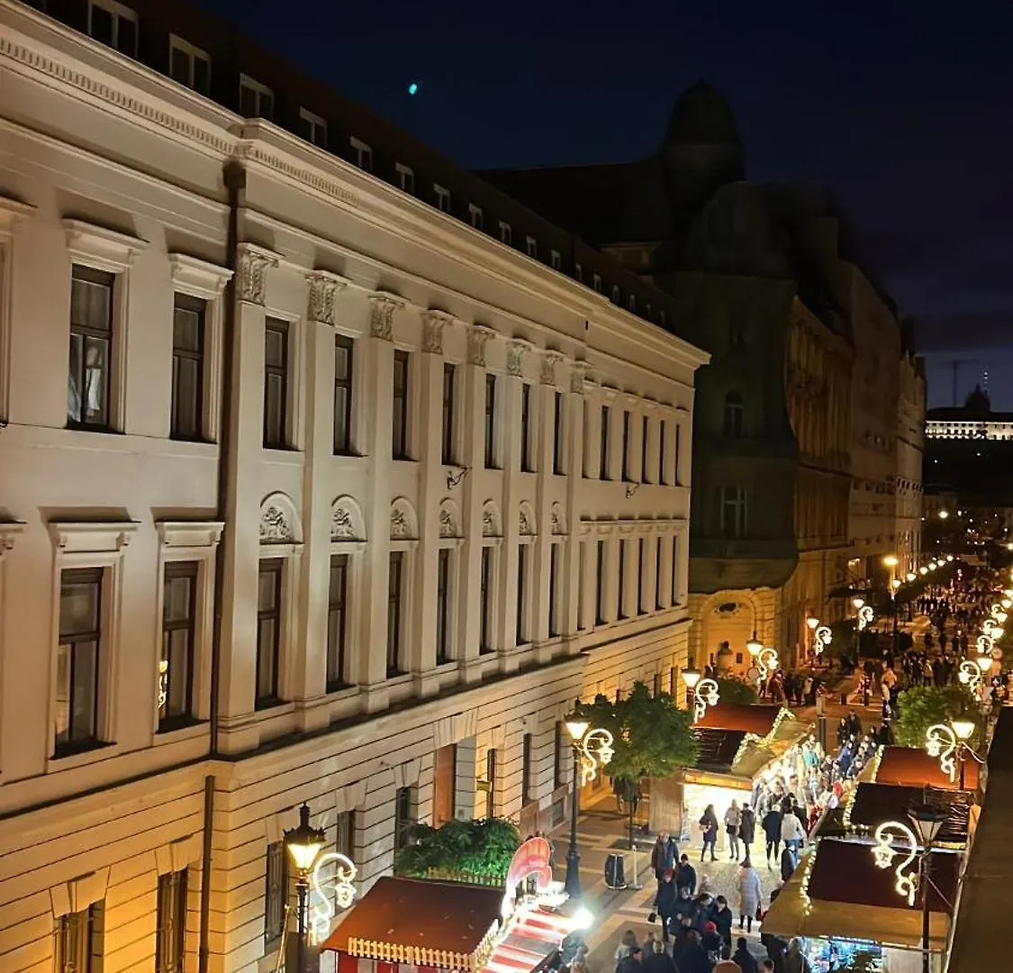 Basilica View Prime Apartment With Free Parking Budapest