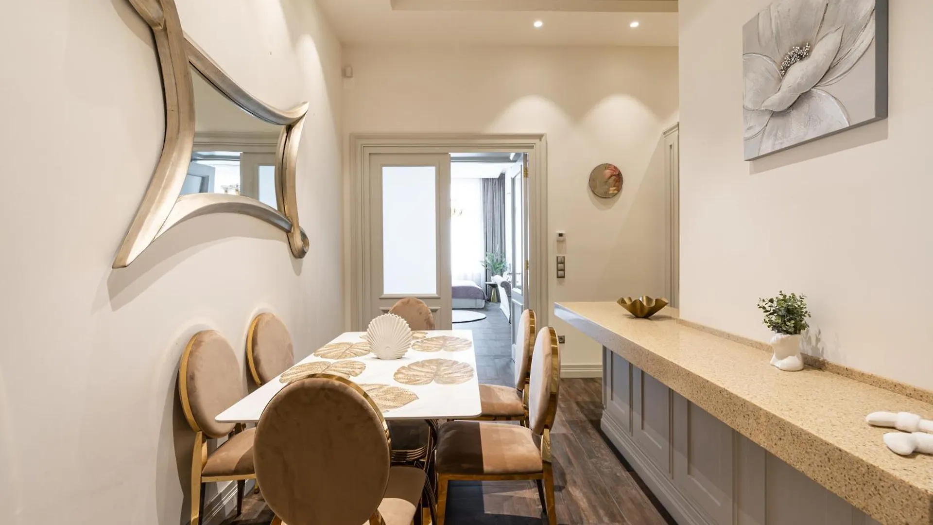 Basilica View Prime Apartment With Free Parking Budapest